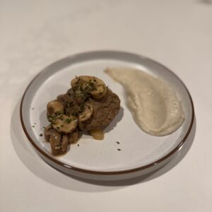 salisbury grass-fed steak & mushrooms