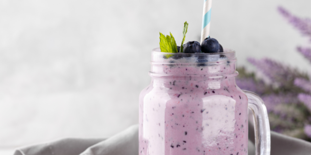 berry protein smoothie recipe