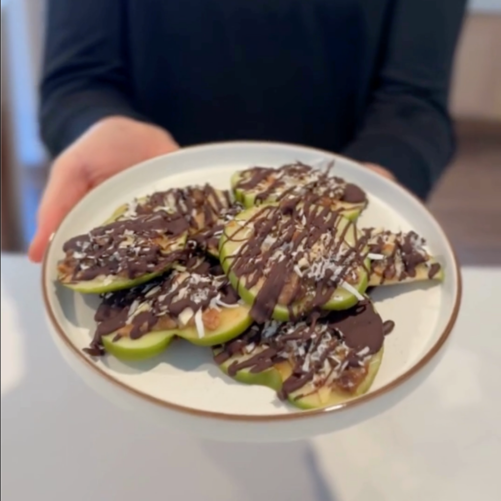 Apple “Caramel” & Chocolate Bites